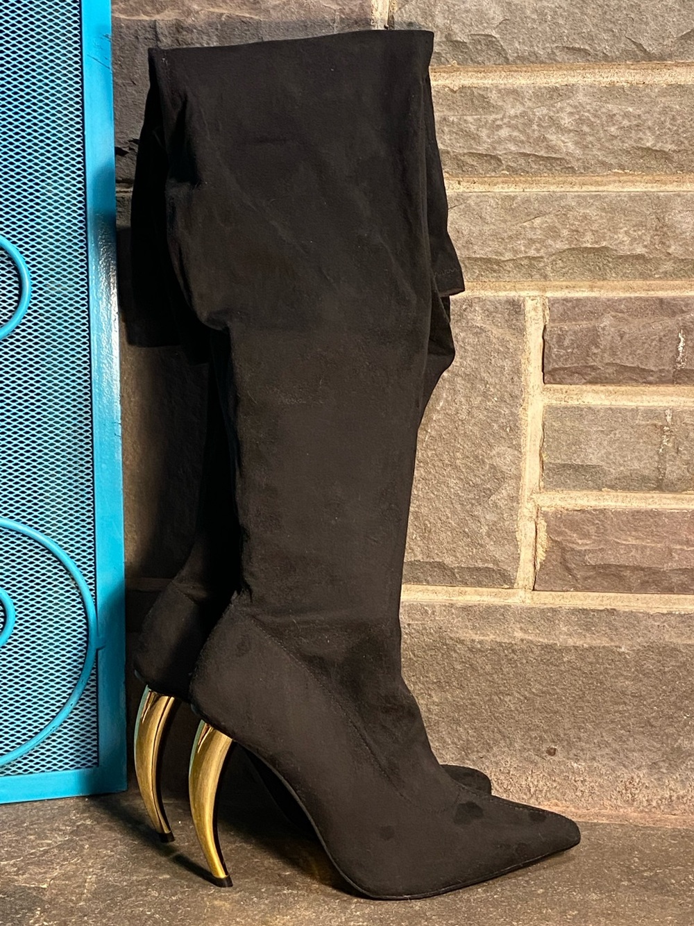 Super sexy thigh high/slouch black velvet boots,pointy toe,curved gold heels,8.5